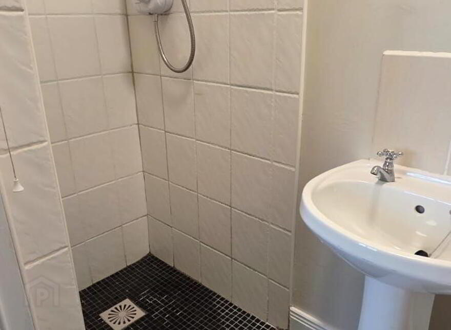 Drumbrastle East, Newport, Newport, F28RW90