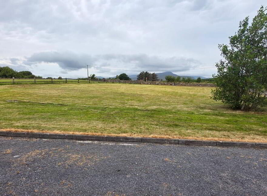 Drumbrastle East, Newport, Newport, F28RW90