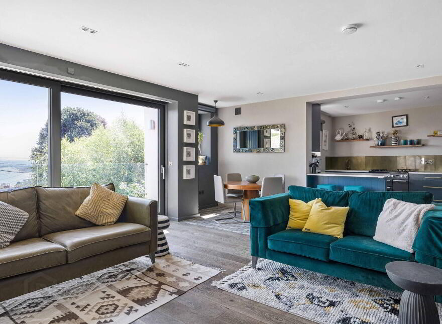Apt 2, Killiney Hill Plaza, Killiney Hill Road, Killiney, A96V380