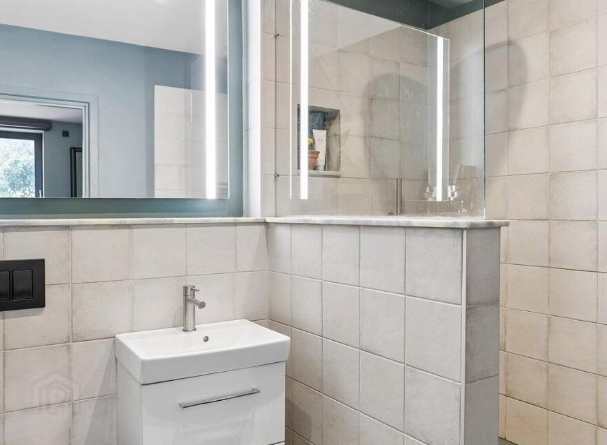 Apt 2, Killiney Hill Plaza, Killiney Hill Road, Killiney, A96V380