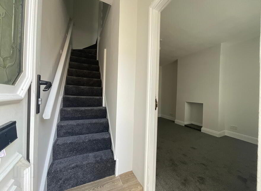 15 Glenbank Parade, Belfast, BT14 8AT