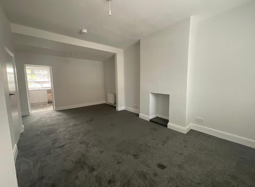 15 Glenbank Parade, Belfast, BT14 8AT