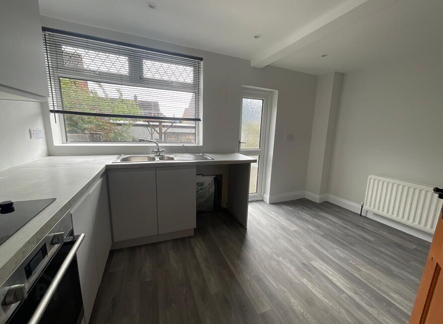 15 Glenbank Parade, Belfast, BT14 8AT