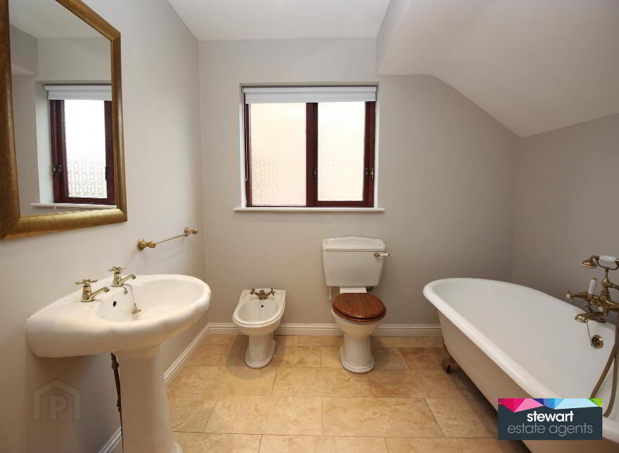 77 Waringfield Avenue, Moira, BT67 0FA