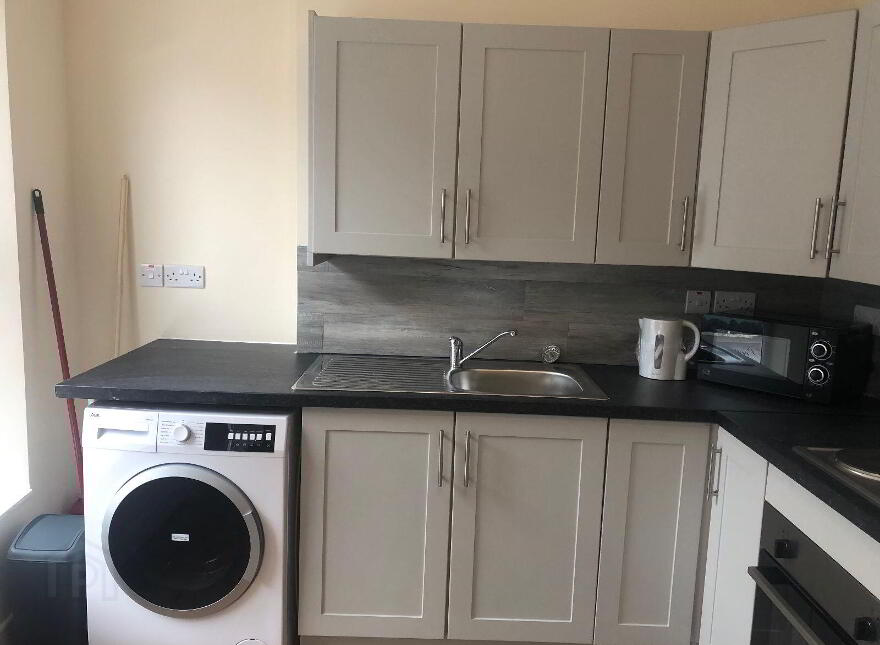 Apartment 1 18 Michael Street, Waterford City Centre, Waterford City Centre, X91V381