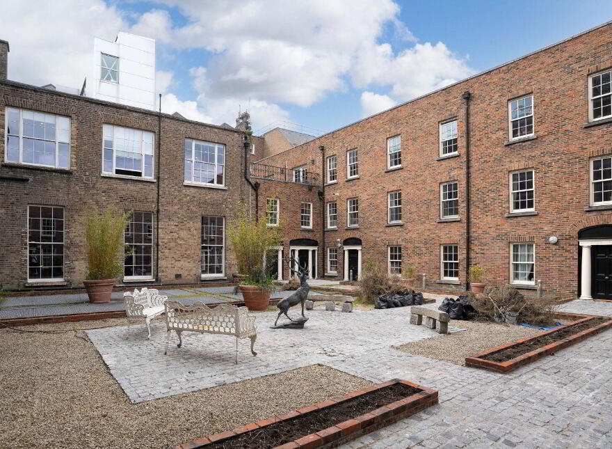 Apartment 19 Ely Mews, Roger's Lane, Dublin 2, D02K292 photo