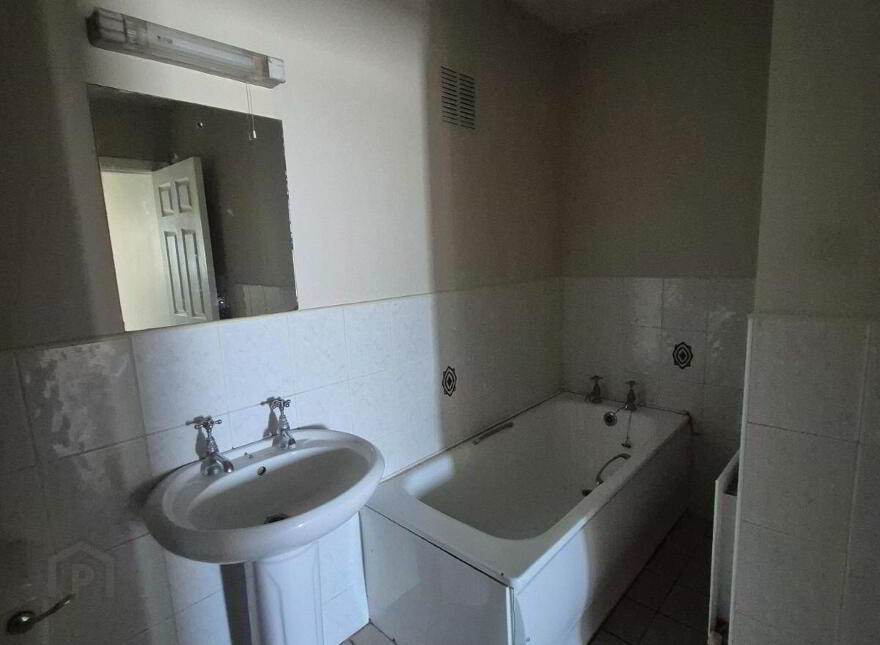 Flat 5, 13 Lower New Street, Kilkenny, R95KW31