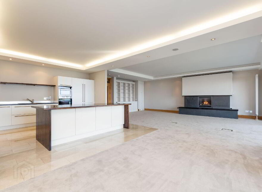 Apartment 6 Newman, The Court Killiney Bay, Station Road, Killiney, A96HK20