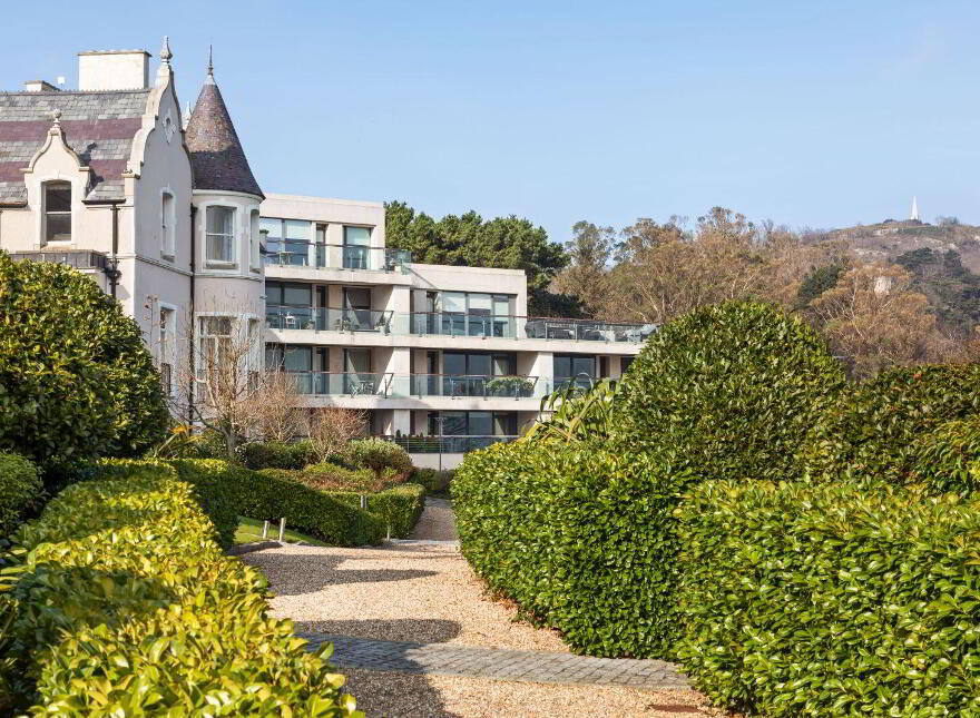 Apartment 6 Newman, The Court Killiney Bay, Station Road, Killiney, A96HK20