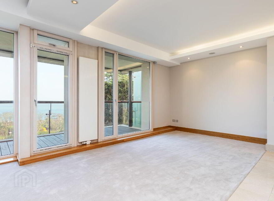 Apartment 6 Newman, The Court Killiney Bay, Station Road, Killiney, A96HK20