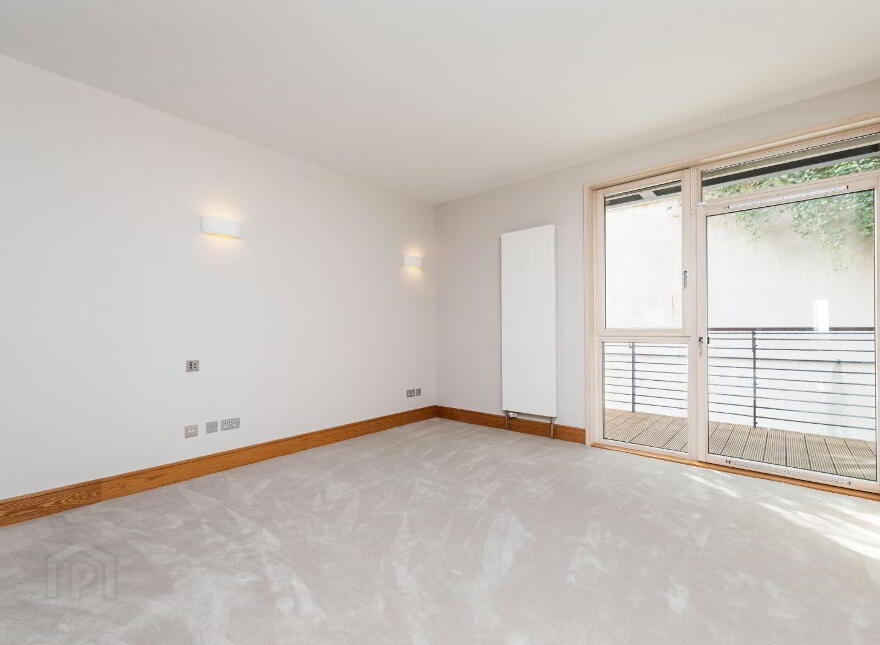 Apartment 6 Newman, The Court Killiney Bay, Station Road, Killiney, A96HK20