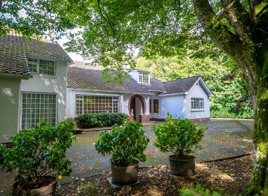 Erindale, Friarstown, The Curragh, R51TA48 photo