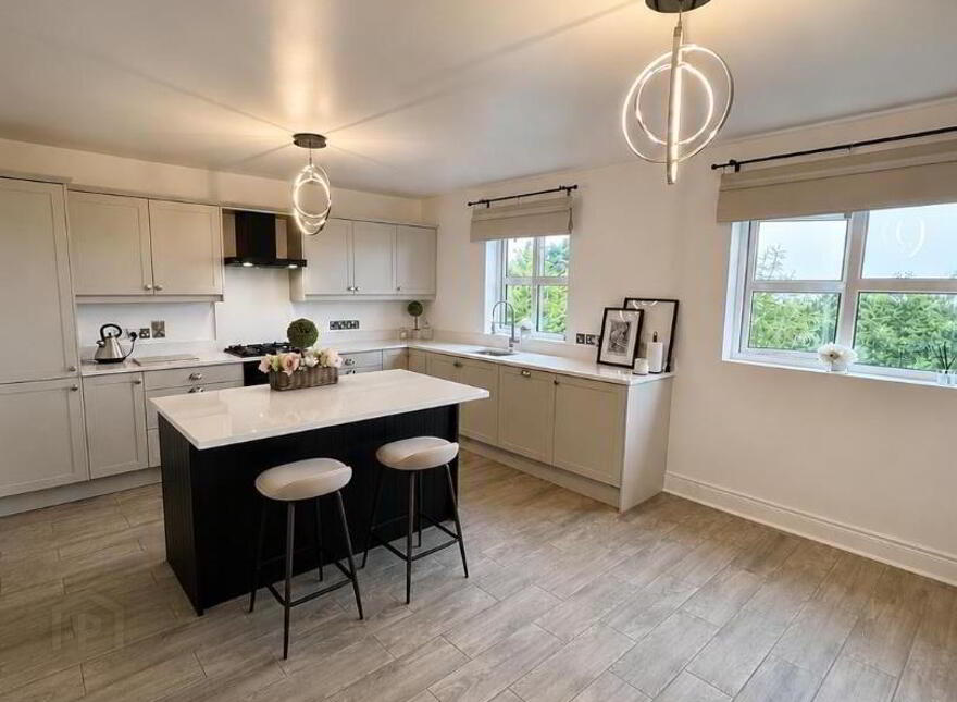 19 Lyndhurst View Close, Belfast, BT13 3XD