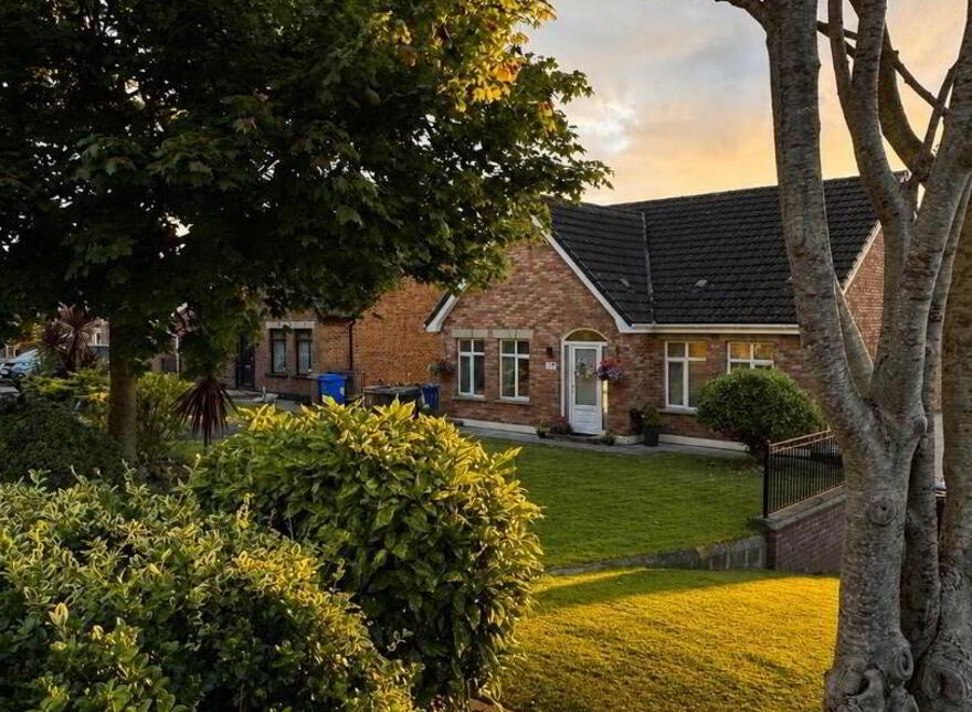 19 Lyndhurst View Close, Belfast, BT13 3XD
