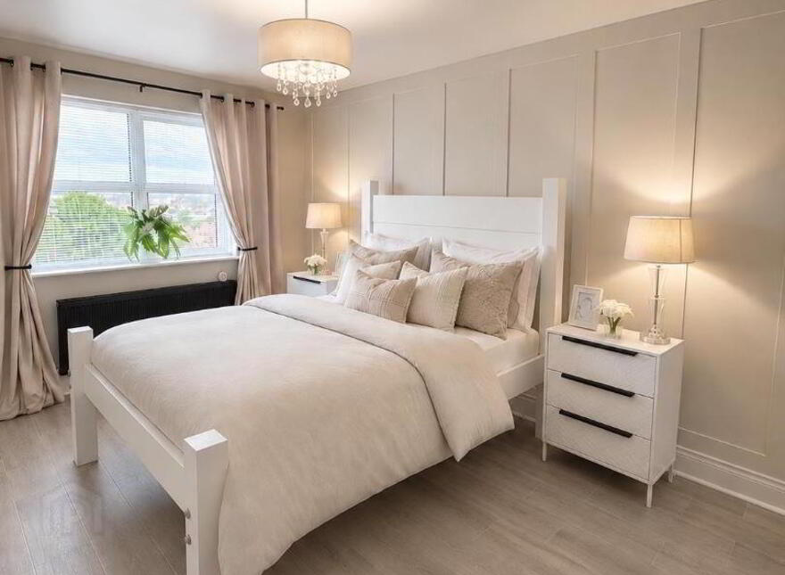 19 Lyndhurst View Close, Belfast, BT13 3XD