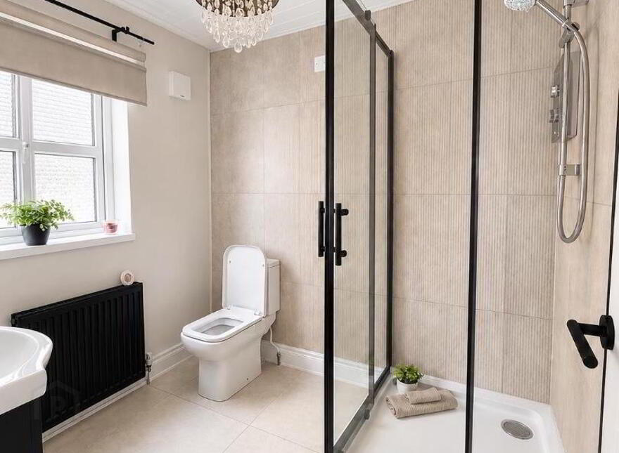 19 Lyndhurst View Close, Belfast, BT13 3XD