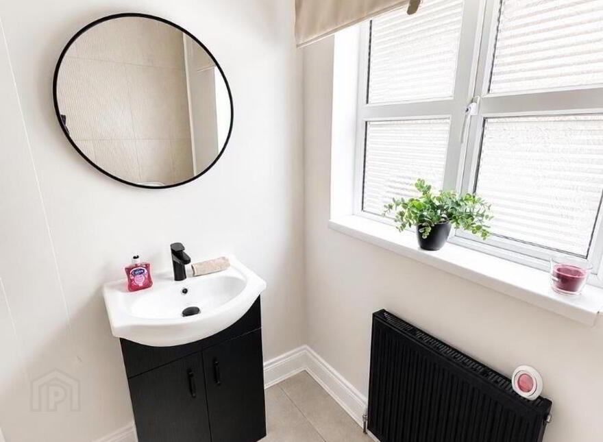 19 Lyndhurst View Close, Belfast, BT13 3XD