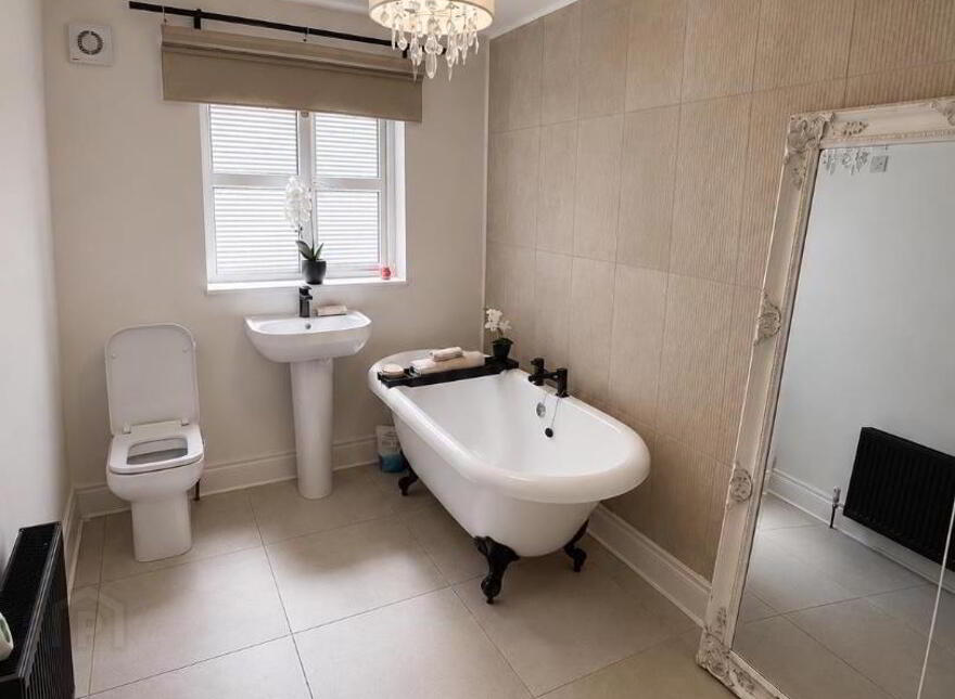 19 Lyndhurst View Close, Belfast, BT13 3XD