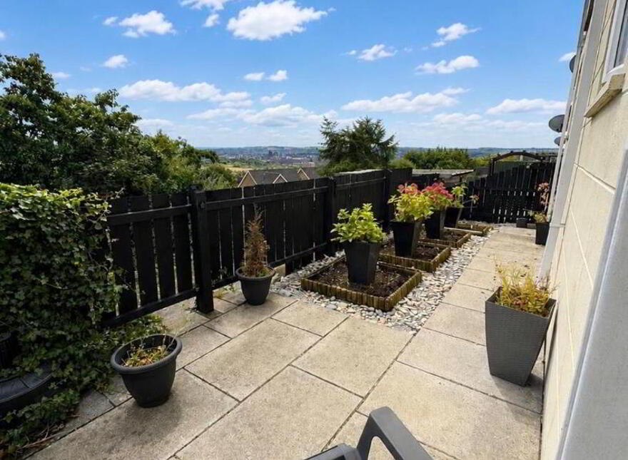 19 Lyndhurst View Close, Belfast, BT13 3XD