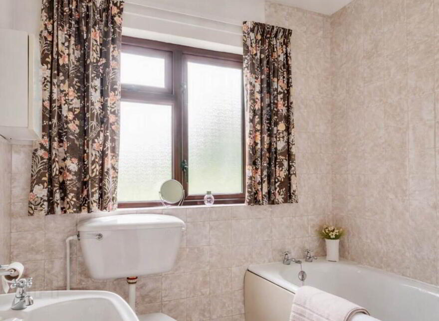 Braeside, 16 Crevinish Road, Kesh, BT93 1RF