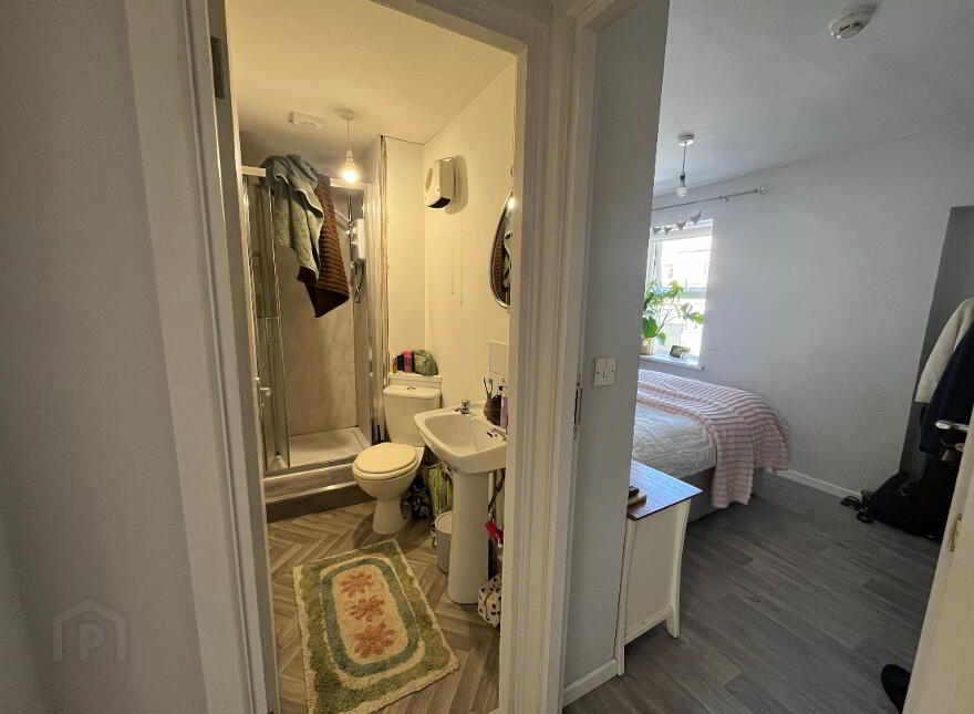 D, 2 Glasgow St, Derry, BT48 0DR