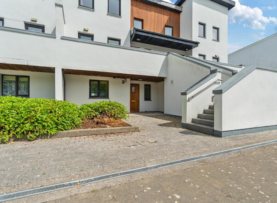 23 The Square, Buttery Court, Market Square, Mallow, P51X754 photo