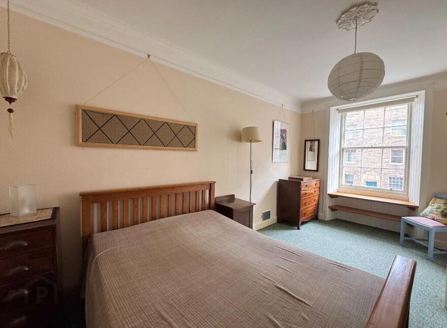 102 Buccleuch Street, Newington, Edinburgh, EH8 9NQ