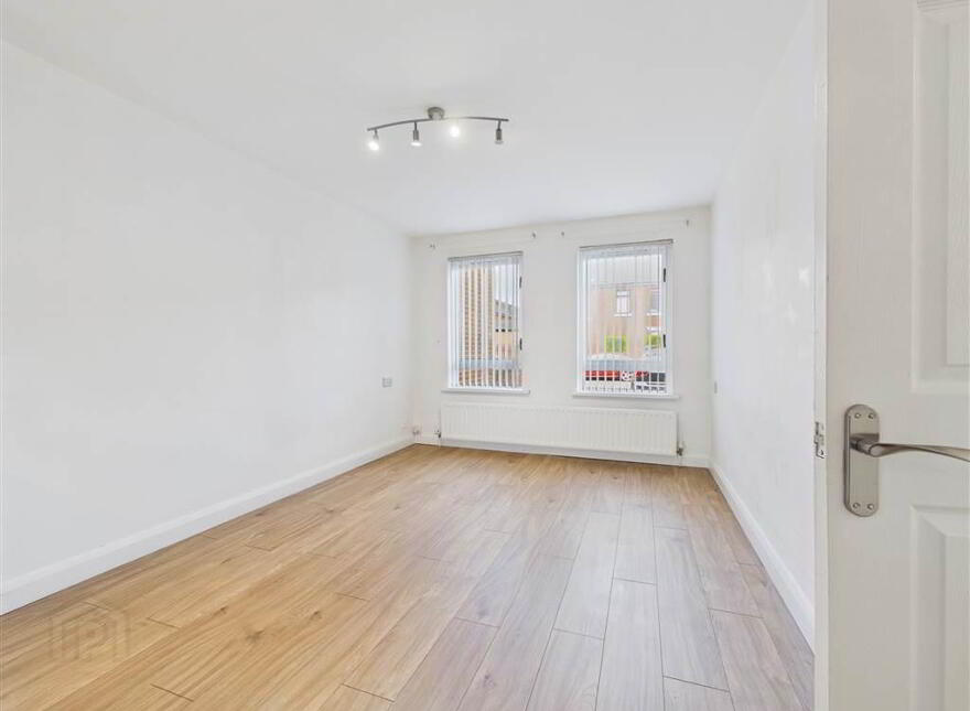2 Friendly Way, Belfast, BT7 2DU