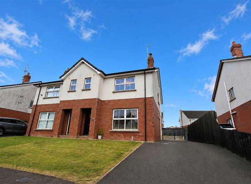 10 Cherry Glynn, Maghera, BT46 5FE photo
