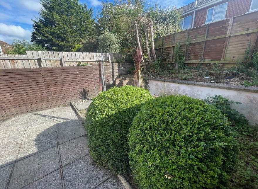 18 Beaufort Crescent, Belfast, BT8 7UA