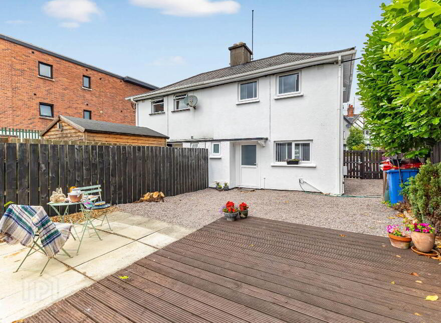 34 Wallace Avenue, Lisburn, BT27 4AE