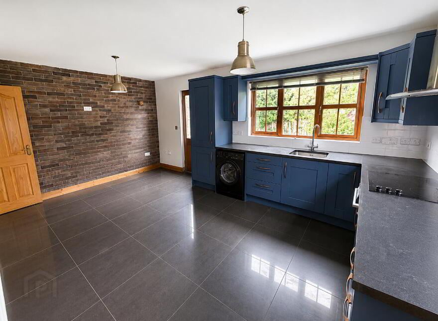 4 Chestnut Hall Mews, Maghaberry, BT67 0GN