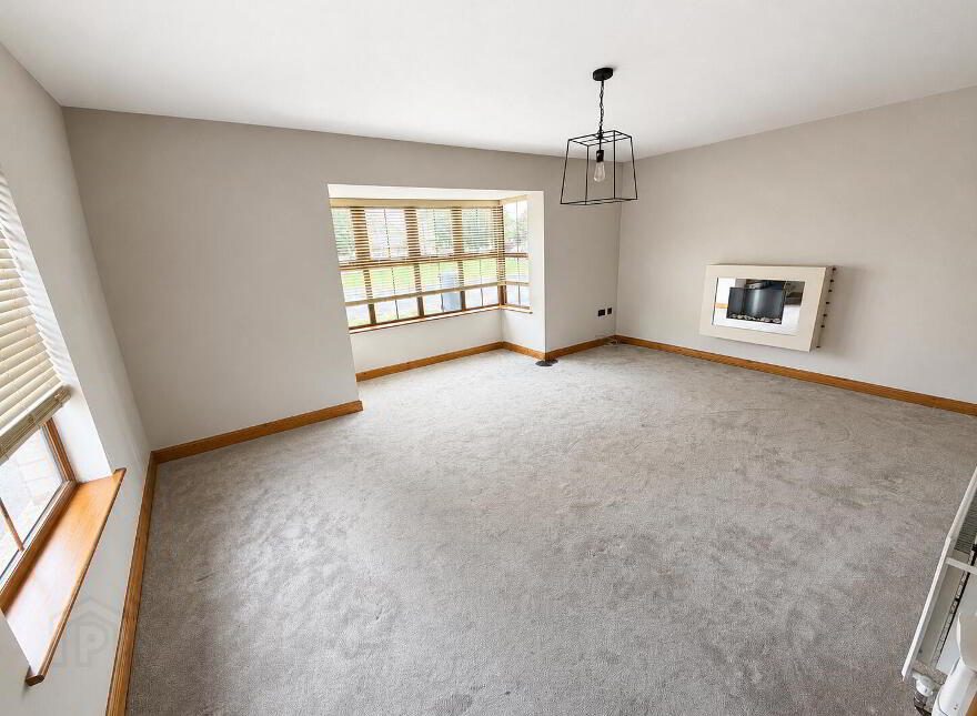 4 Chestnut Hall Mews, Maghaberry, BT67 0GN