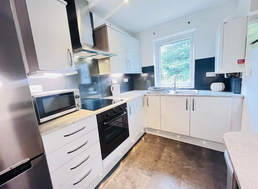 20 Boat Green, Canonmills, Edinburgh, EH3 5LW