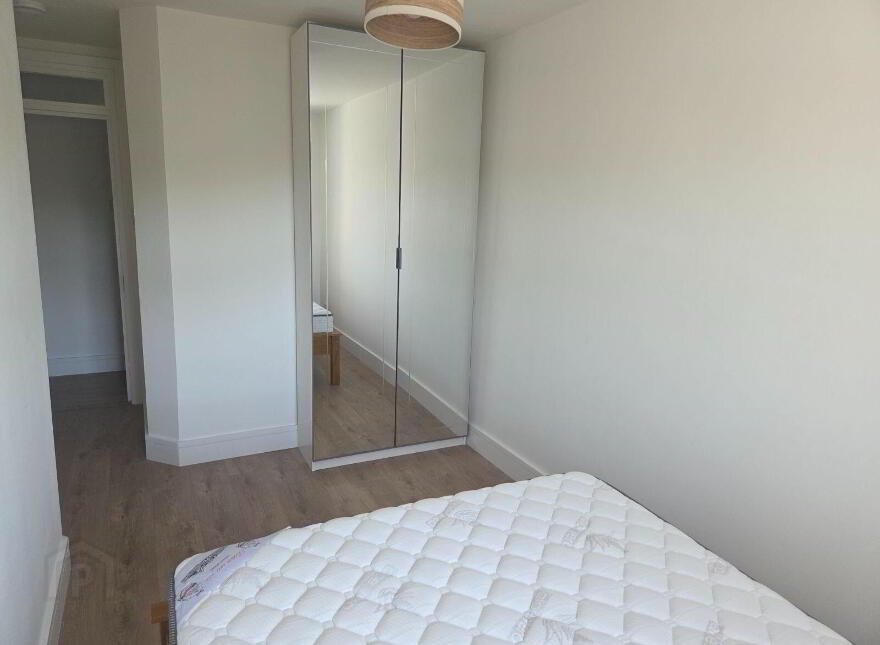 Apartment 200 The Spinnaker Smithfield, Smithfield, D07V079