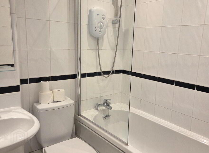 Apartment 200 The Spinnaker Smithfield, Smithfield, D07V079