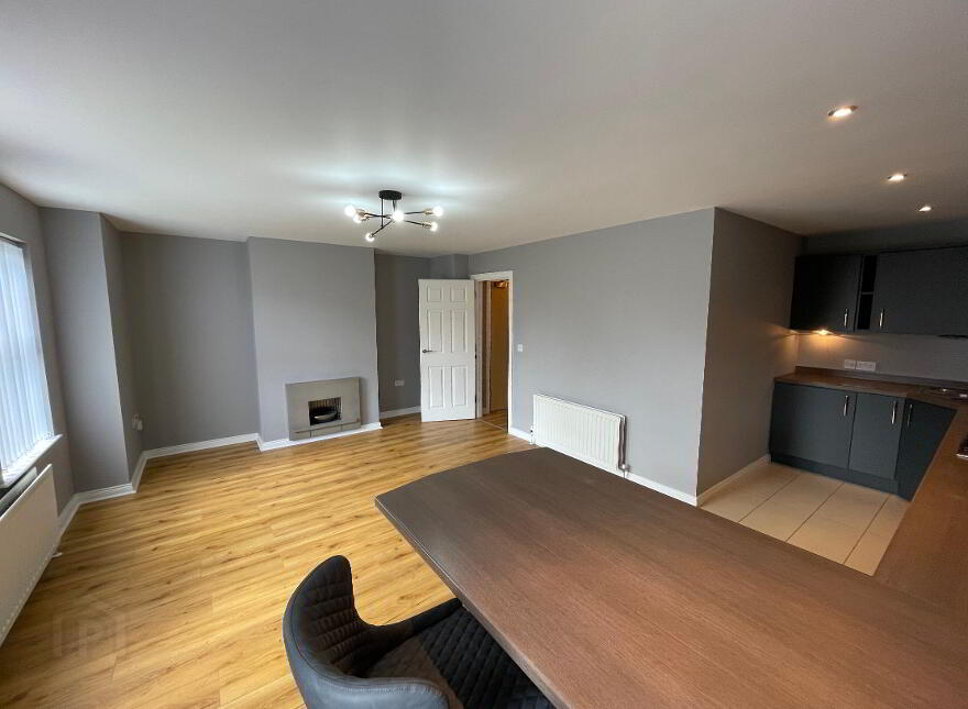 Apt 5 Ormiston Villas ( 1B), 474 Upper Newtownards Road, Ballyhackamore, Belfast, BT4 3GZ