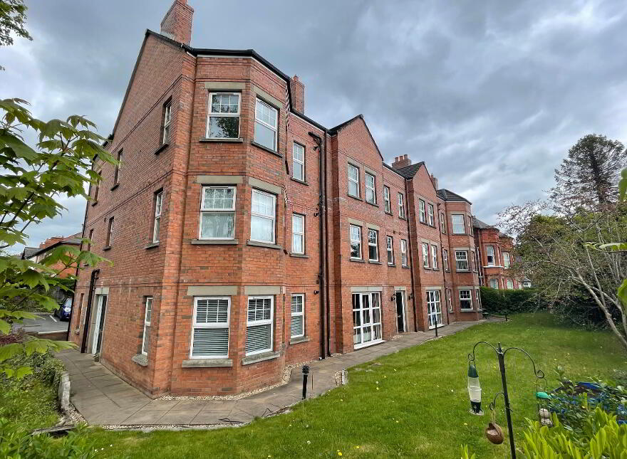 Apt 5 Ormiston Villas ( 1B), 474 Upper Newtownards Road, Ballyhackamore, Belfast, BT4 3GZ