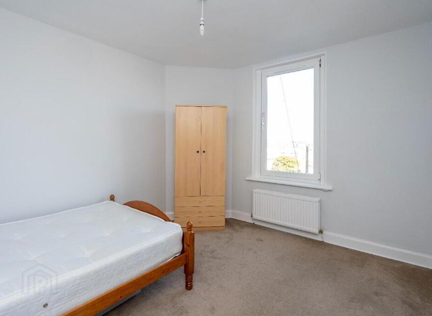 16 Gosford Place, Edinburgh, EH6 4BJ
