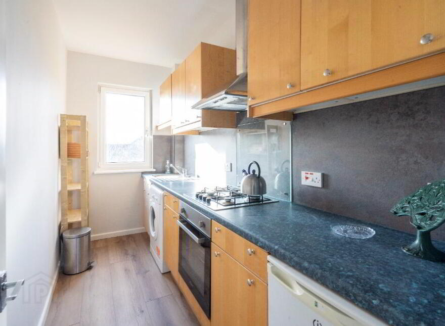 16 Gosford Place, Edinburgh, EH6 4BJ
