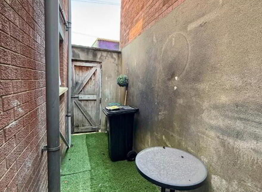 120 Beersbridge Road, Belfast, BT5 4RX