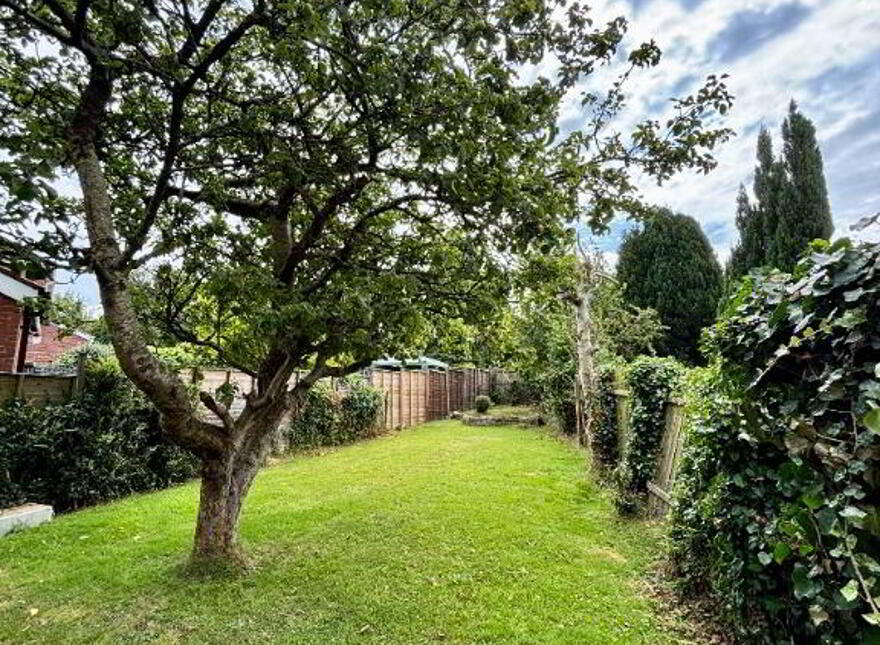 19 Lenaghan Crescent, Belfast, BT8 7JE