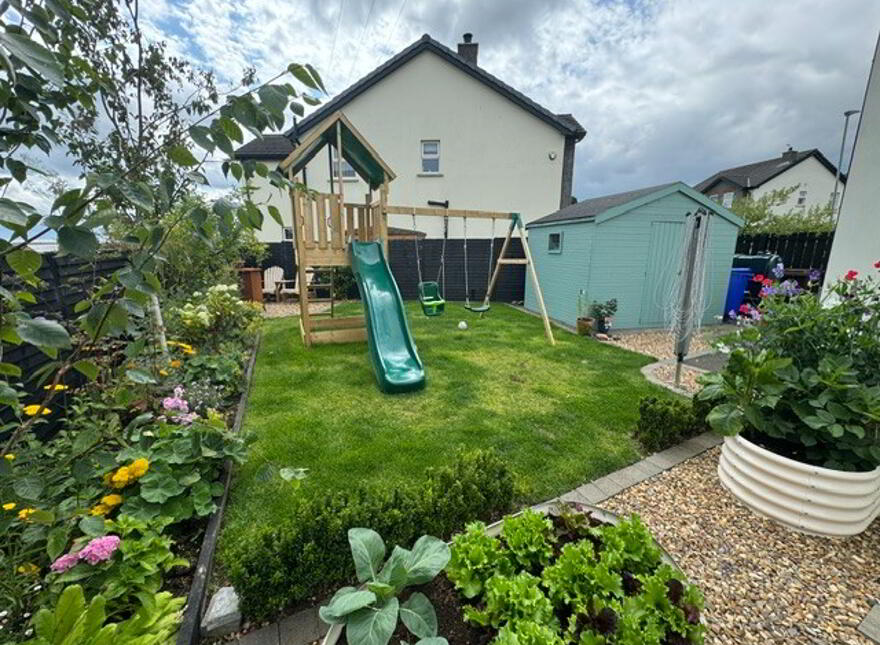 5 Leafield Gardens, Ballycarry, BT38 9FE