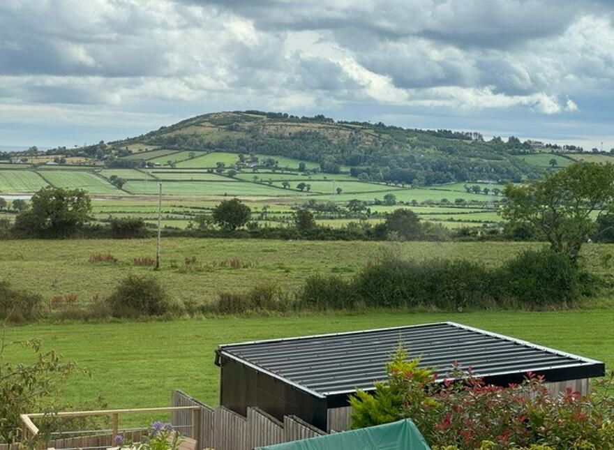 5 Leafield Gardens, Ballycarry, BT38 9FE