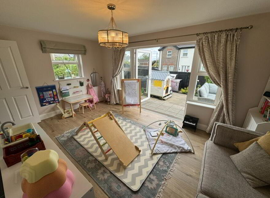 5 Leafield Gardens, Ballycarry, BT38 9FE