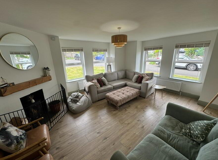 5 Leafield Gardens, Ballycarry, BT38 9FE