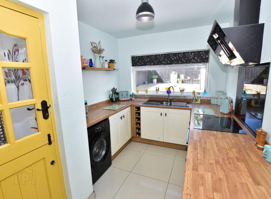 152 Shore Road, Ballyhalbert, BT22 1BJ