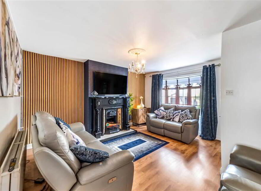 72 Lagmore Meadows, Dunmurry, Belfast, BT17 0TH