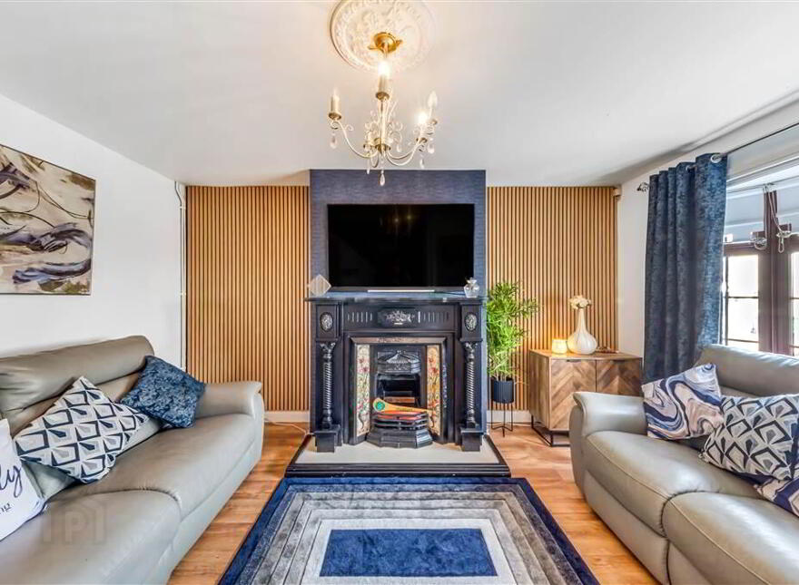 72 Lagmore Meadows, Dunmurry, Belfast, BT17 0TH