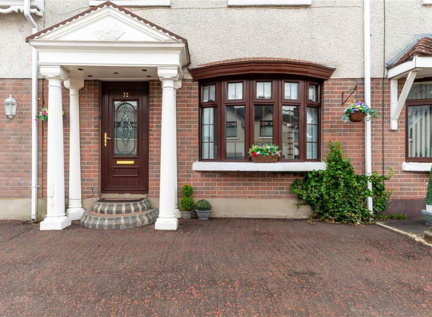 72 Lagmore Meadows, Dunmurry, Belfast, BT17 0TH